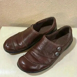 Clarks mules size 8M